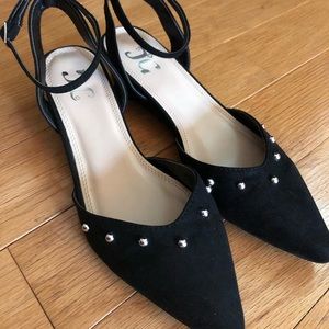 Journee Collection Aticus Wedge Pump